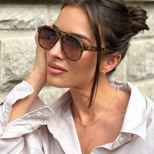 Diff/ Nash Sunglasses/ Walnut Tortoise + Brown Gradient