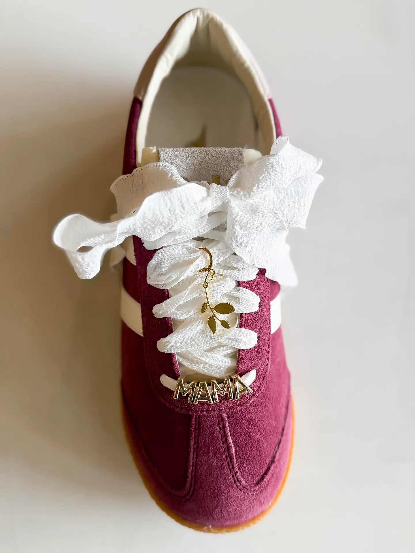 The Sneaker Charm & Lace Set/ White