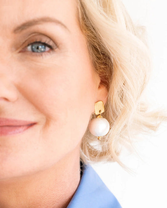 Susan Shaw/ Square Cotton Pearl Drop Earring