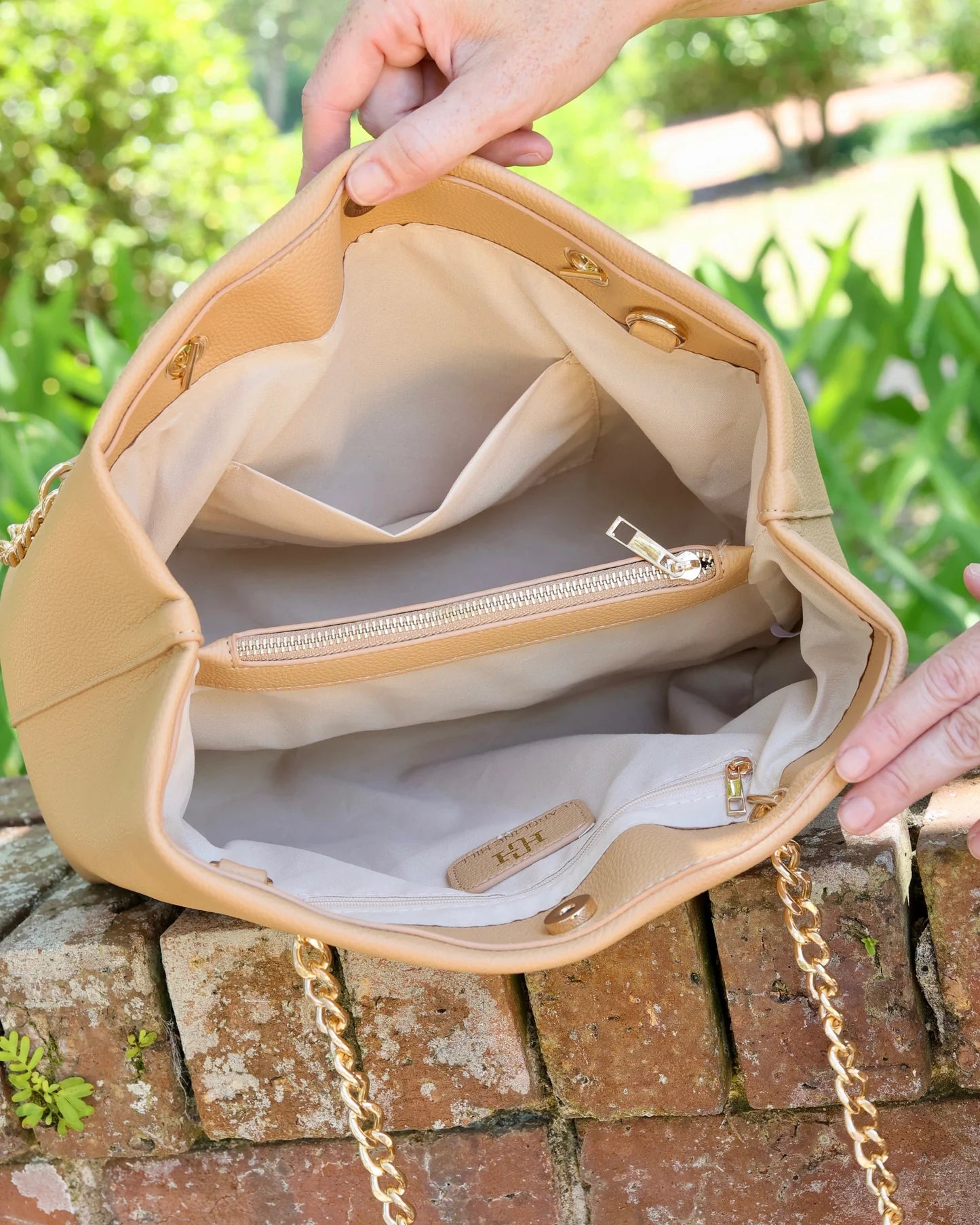 The Blair Tote/ Tan
