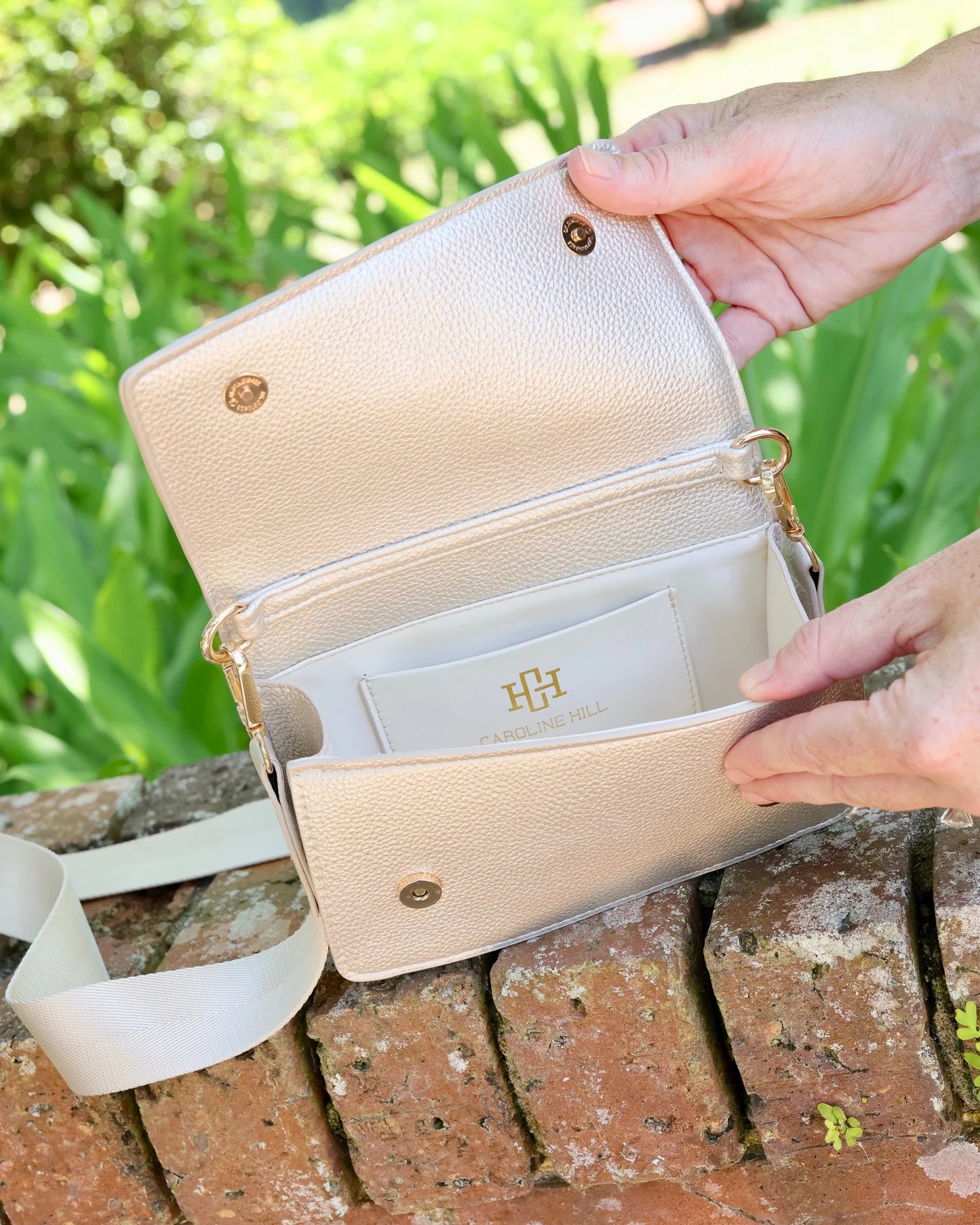 The Maverick Crossbody with Pocket/ Pearl PB