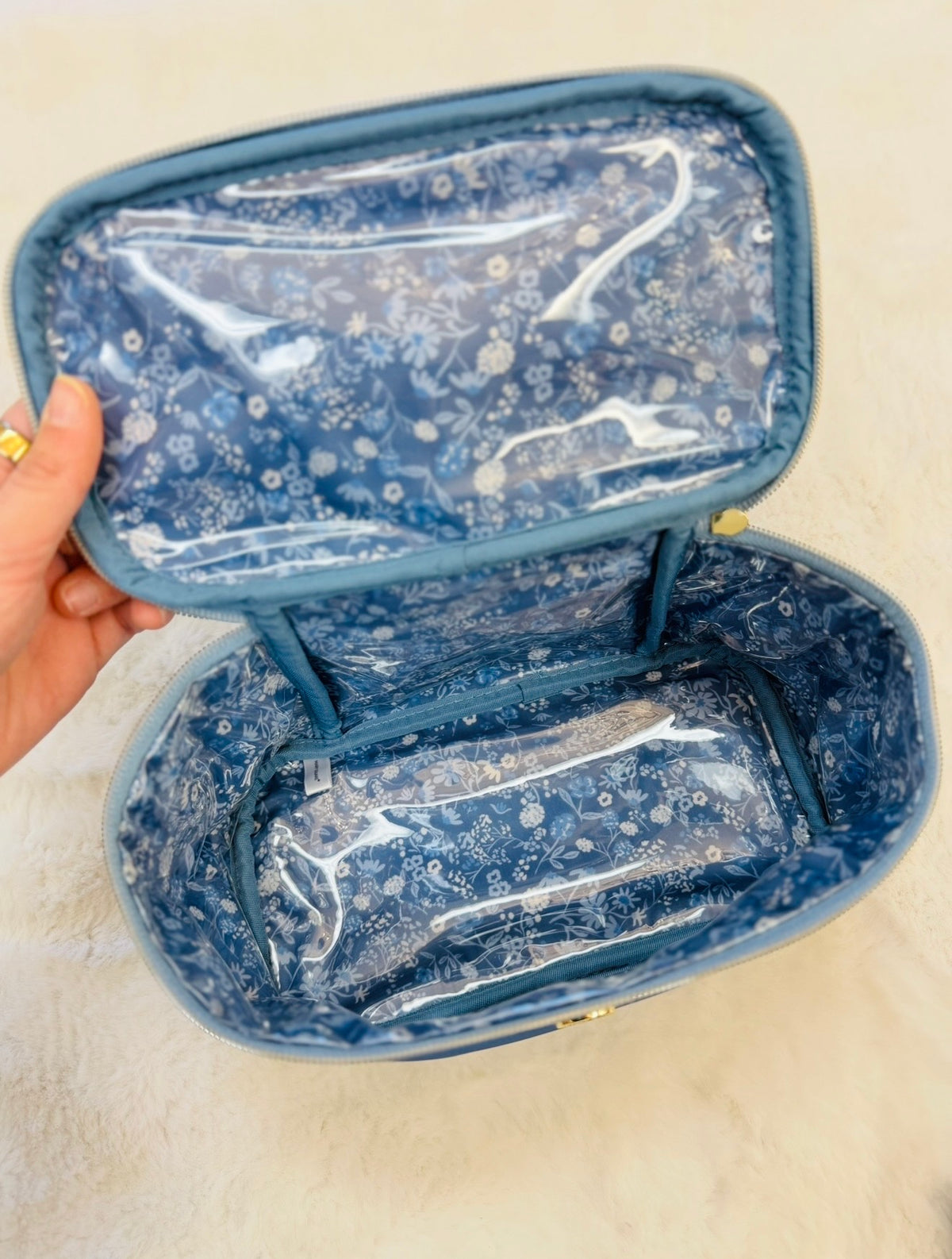MS/ The Kiss & Makeup Cosmetic Bag/ Petal Charm Blue