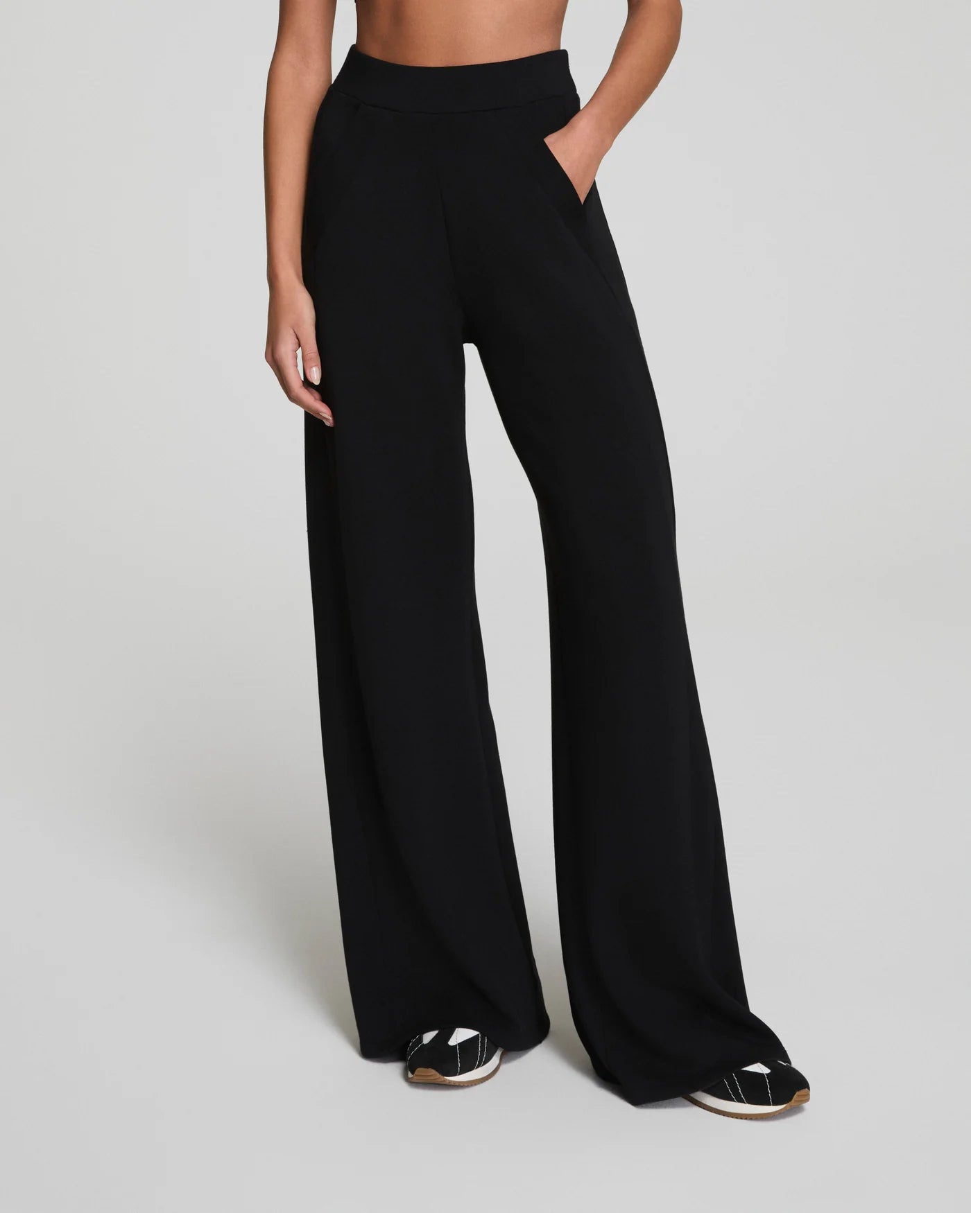SPANX/ Airessentials Wide Leg Track Pant