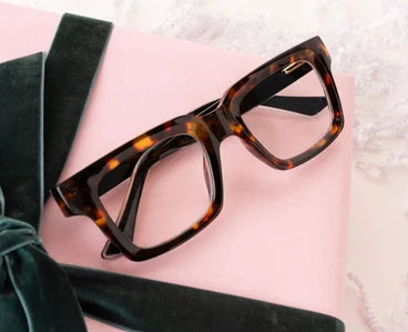 Peepers/ Spotlight Eyeglasses/ Tortoise + Black
