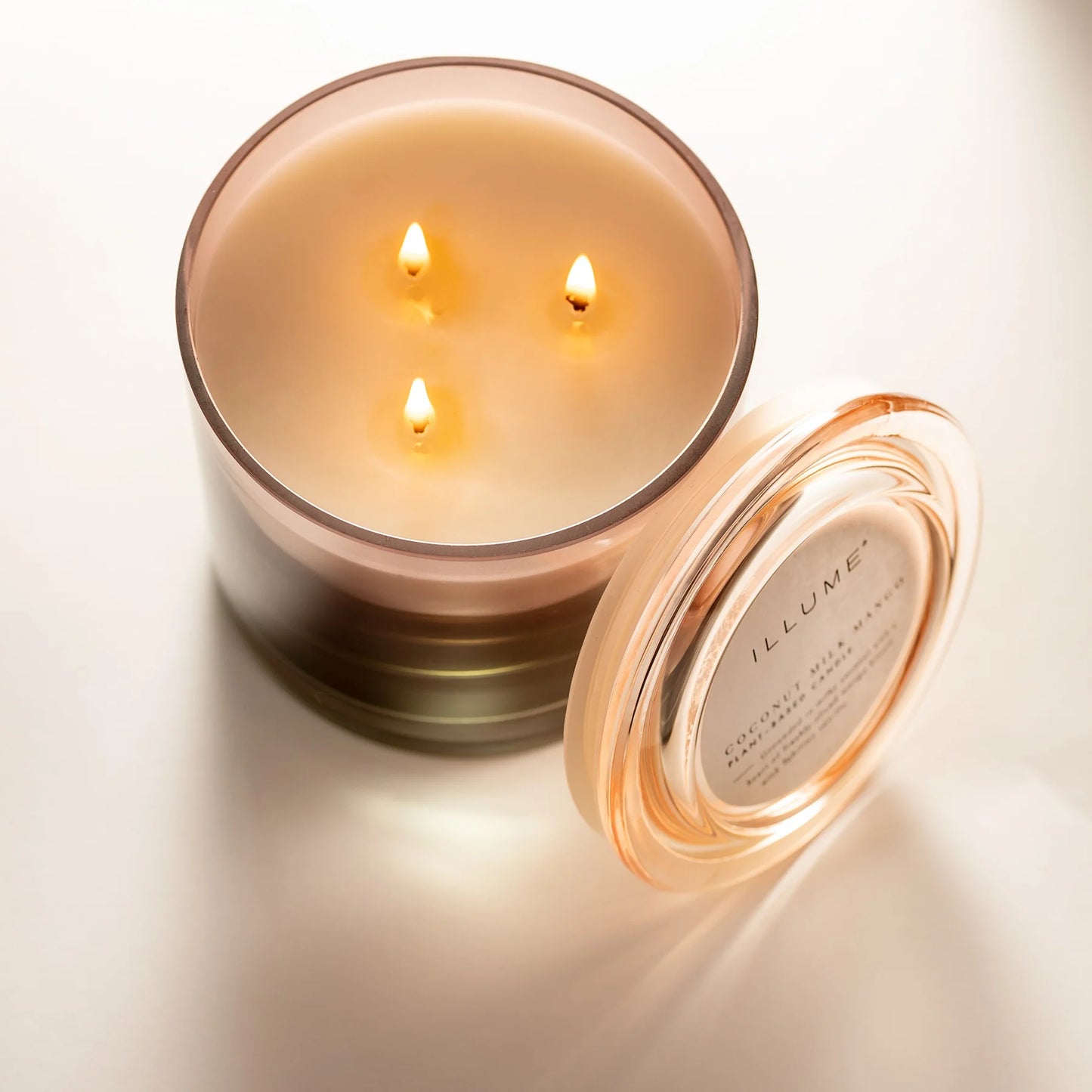 Illume/ Statement Glass/ Coconut Milk Mango