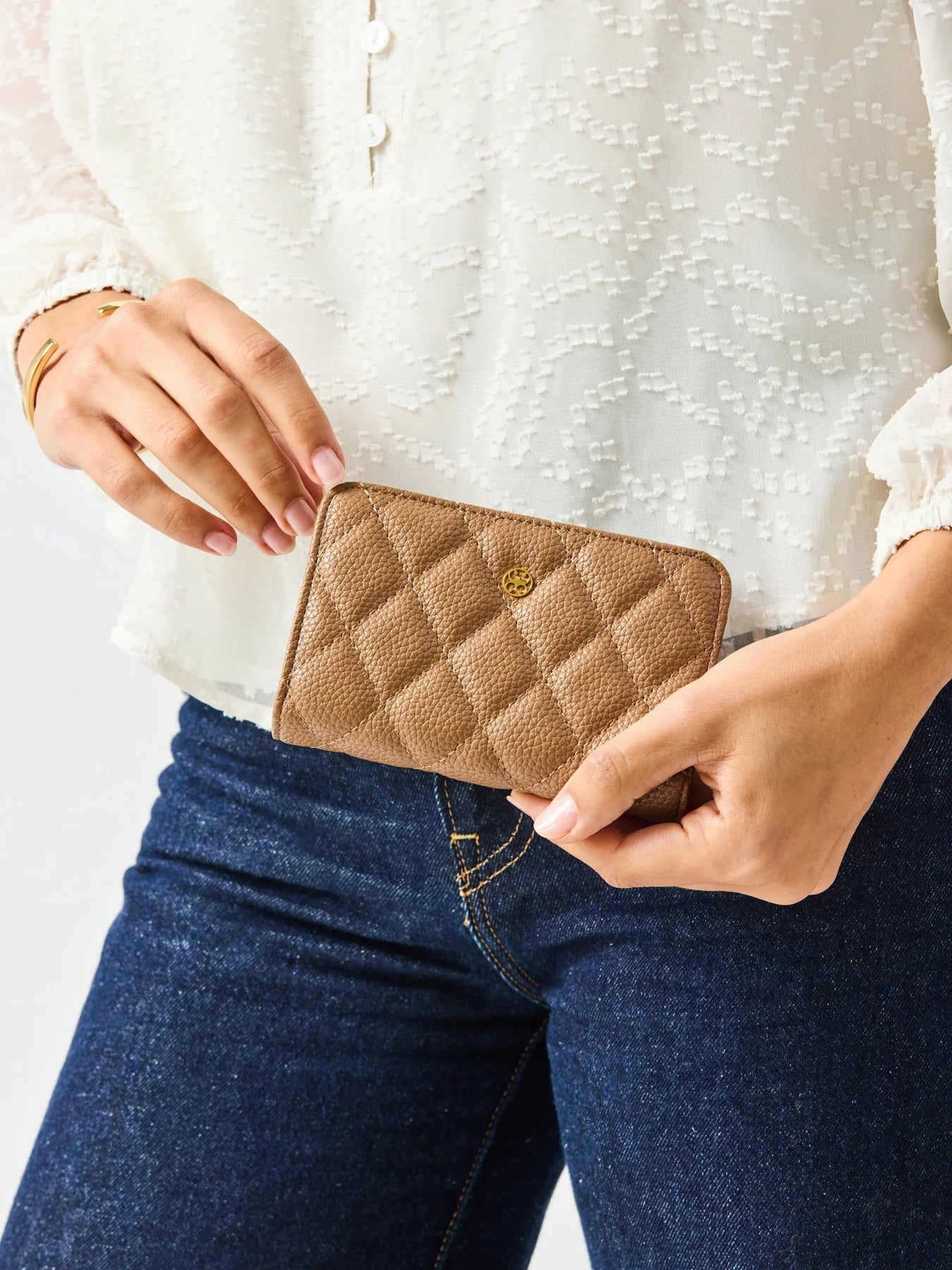 MS/ The Essential Wallet/ Camel