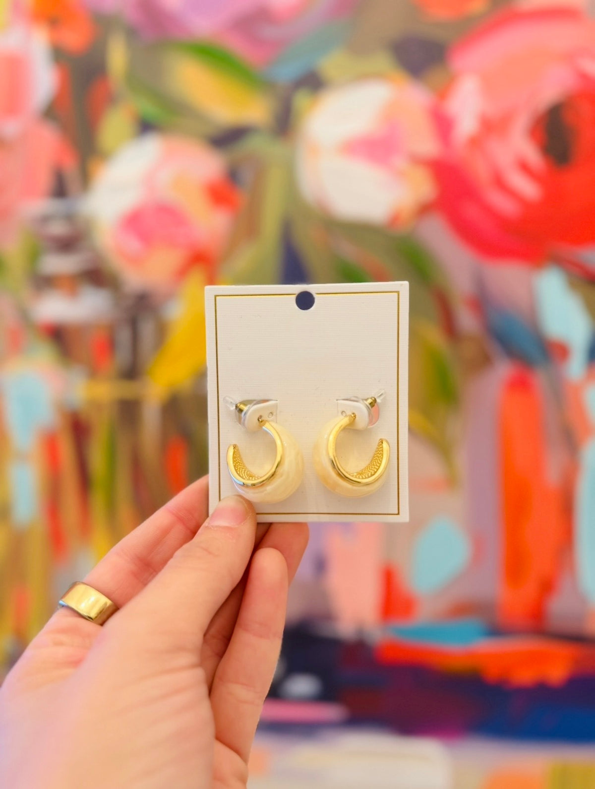 MM/ The Veyda Earrings/ Cream