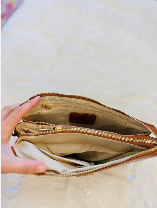 The Ariana Crossbody/ Saddle EC