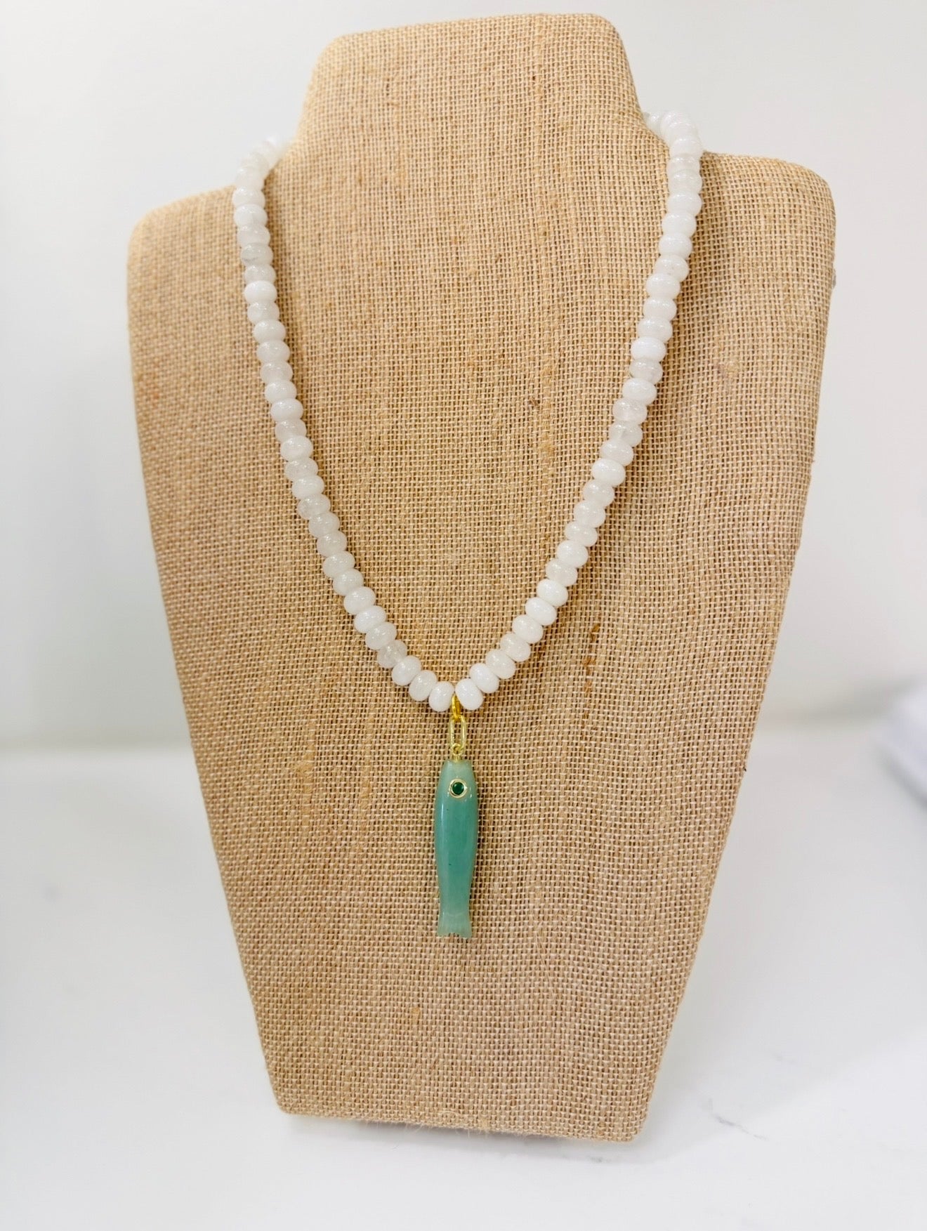 HD/ The Farla Fish Necklace/ White + Sage