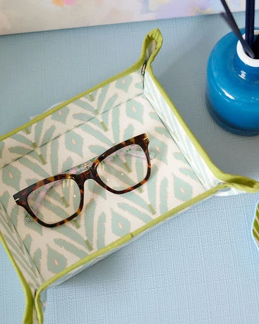 Peepers + LP/ Buzzworthy Eyeglasses/ Tortoise + Marigold Ticking Stripe Pink