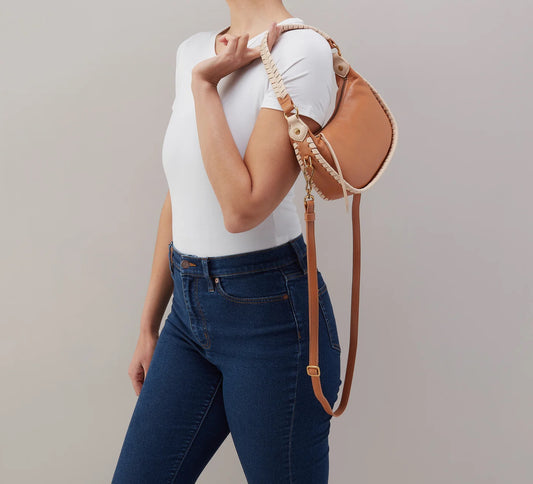 HOBO/ The Mia Crescent Small Bag/ Warm Cashew