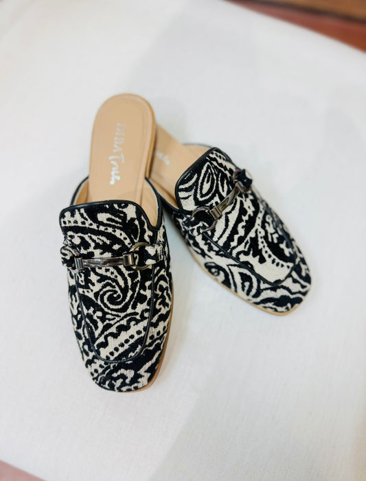 Diba True/ Callen For U Mule