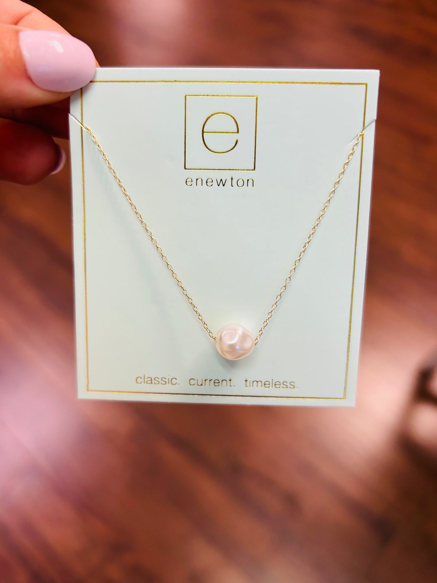 ENewton/ 16" Necklace Gold- Admire Pearl