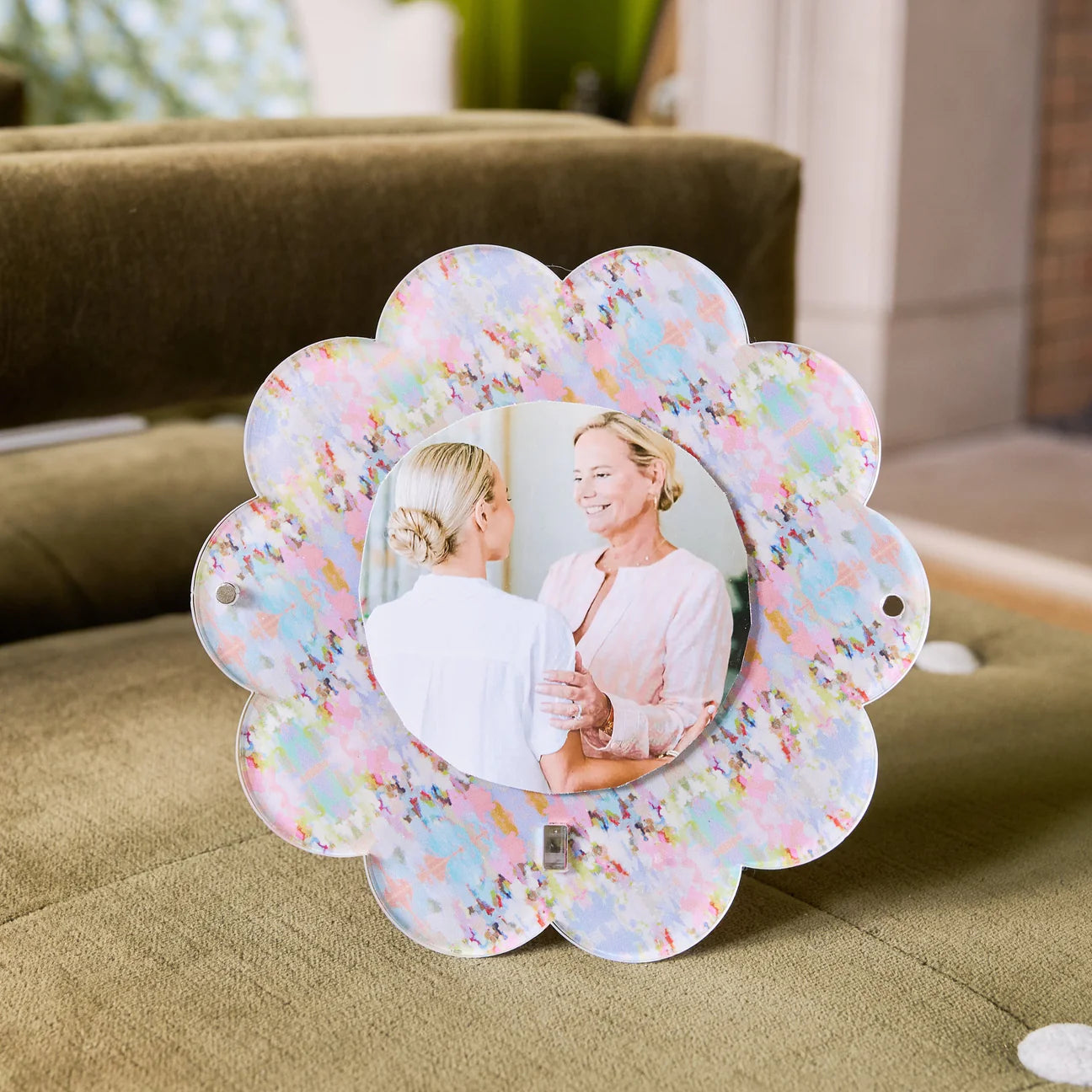 Laura Park/ Acrylic Round Picture Frame