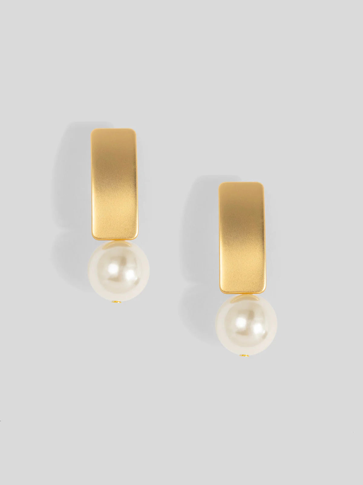 The Gold Bar Pearl Earring