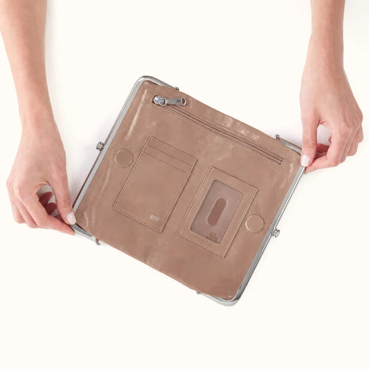 HOBO/ The Lauren Clutch-Wallet/ Woodsmoke
