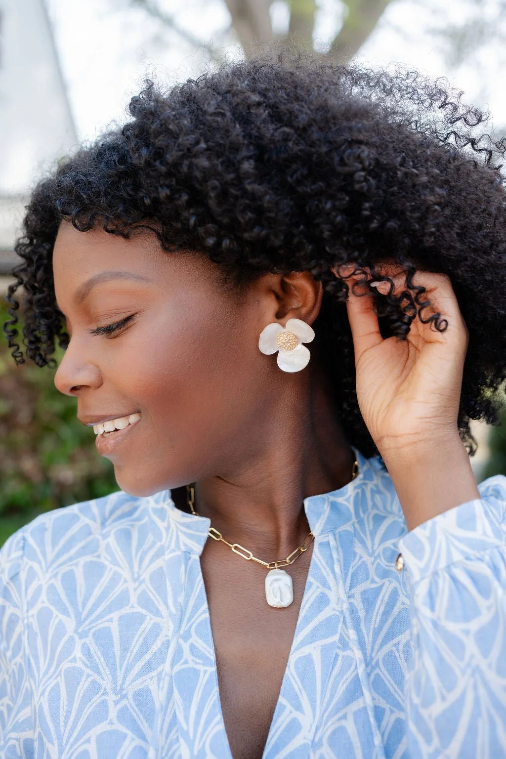 Lisi Lerch/ The Bell Acrylic Flower Earring/ White