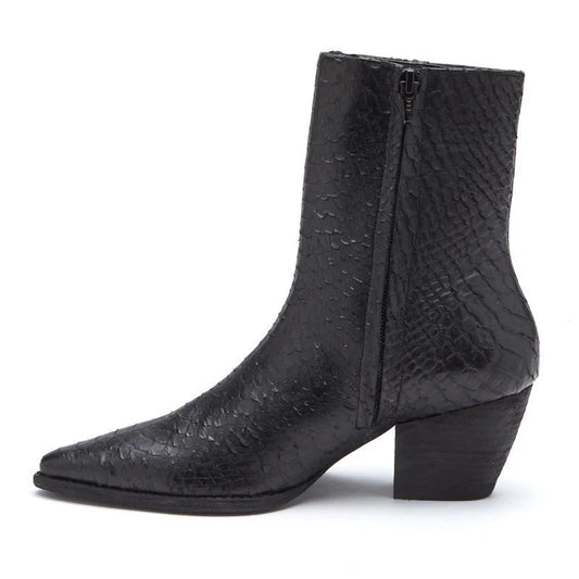 The Caty Boot/Black Snake