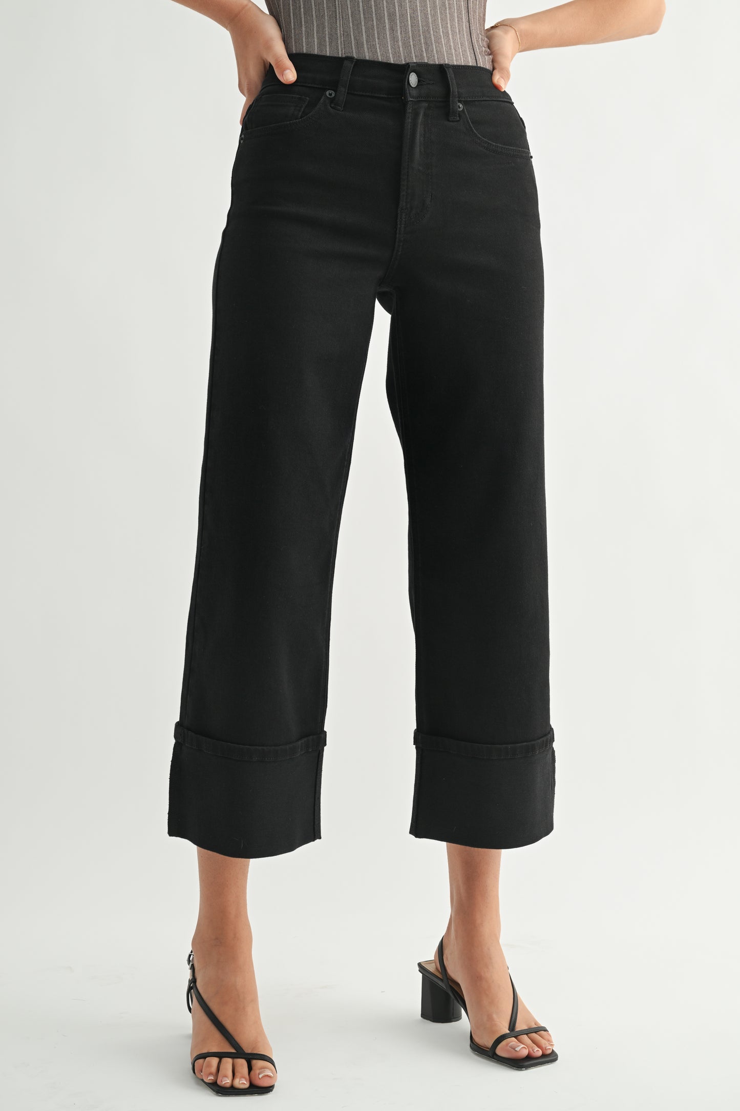 Just Black/ Petite Cuffed Slim Wide/ Black