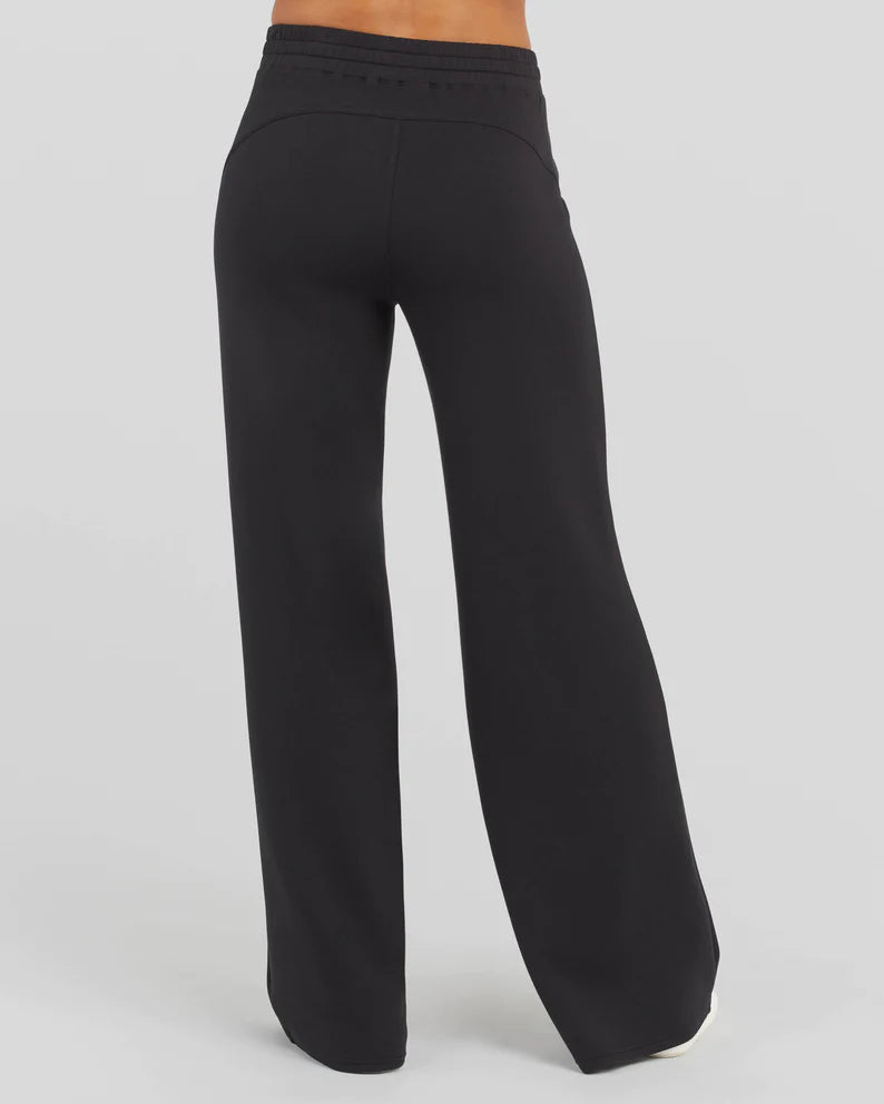 SPANX/ AirEssentials Wide Leg Pant