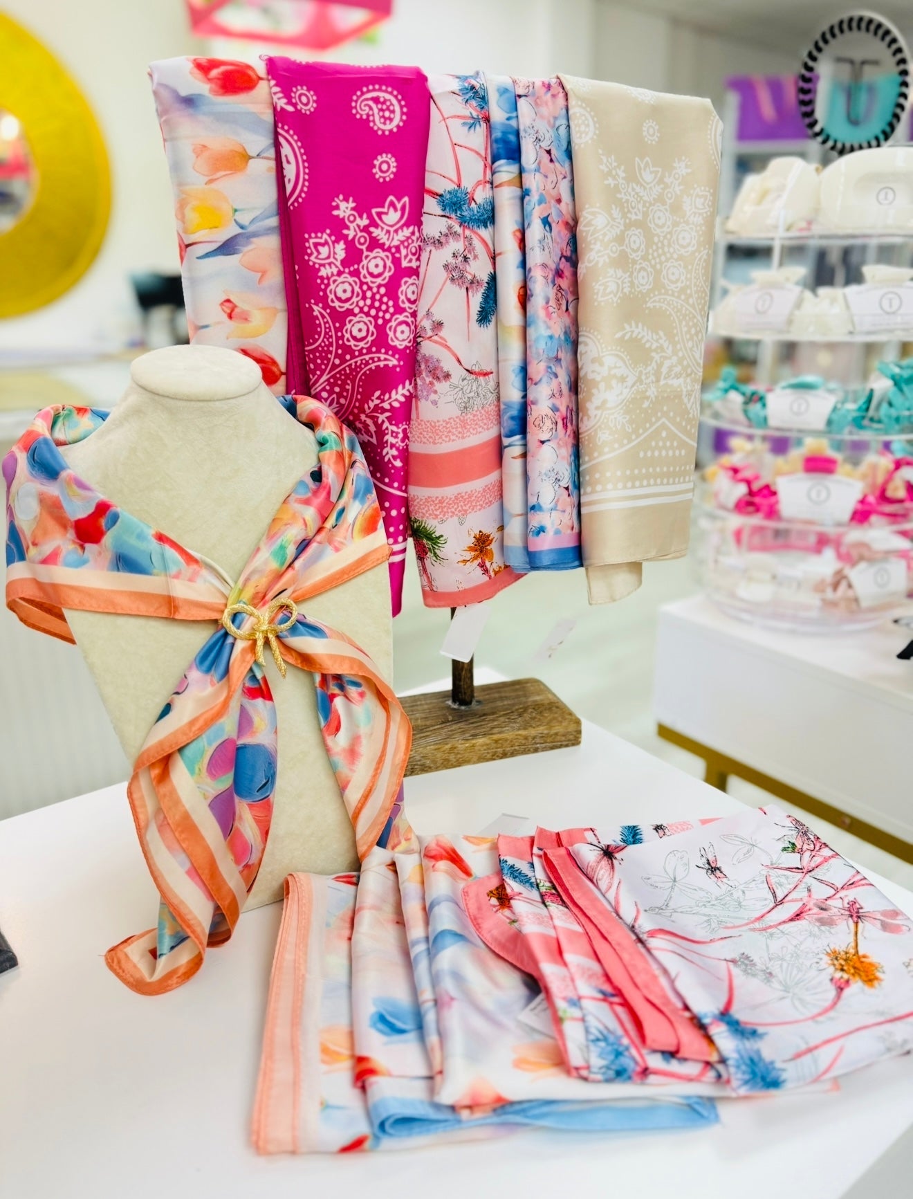 Singular Scarves