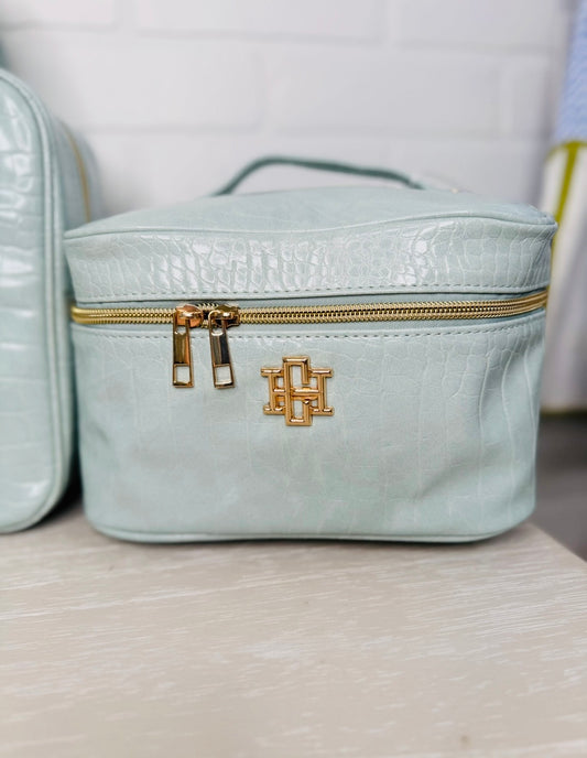 The Hampton Train Case/ Mint EC