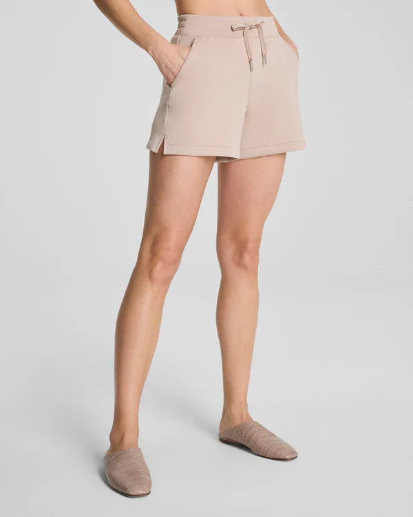SPANX/ Airessentials Short 5"