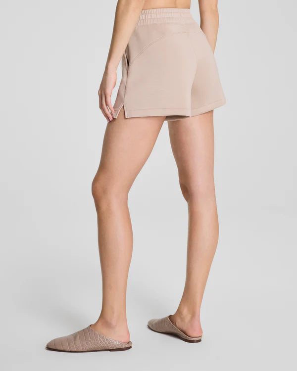 SPANX/ Airessentials Short 5"