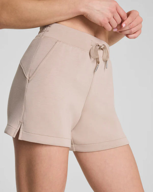 SPANX/ Airessentials Short 5"