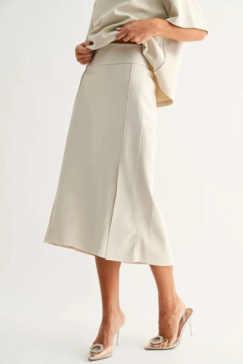 The Kamari Crepe Knit Skirt/ Beige