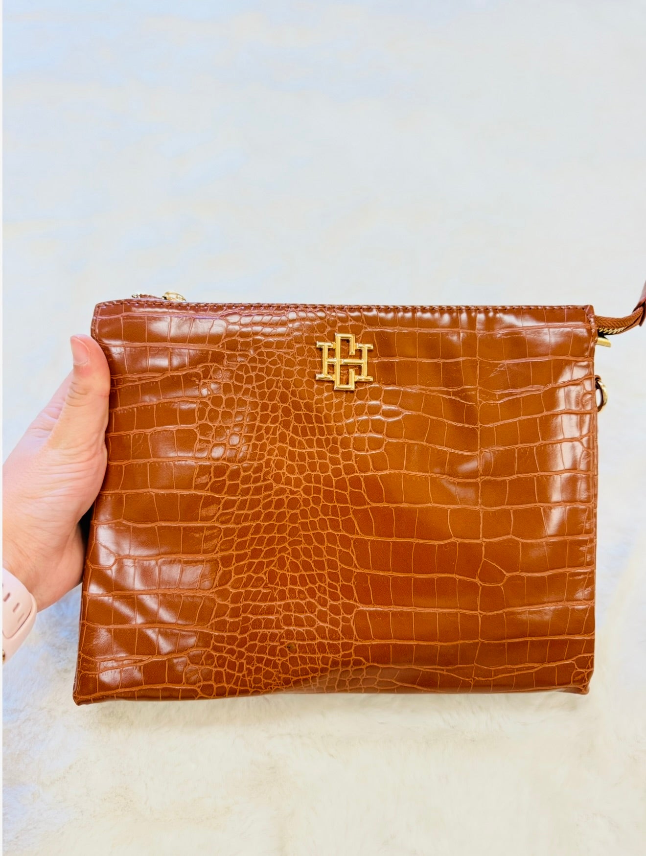 The Ariana Crossbody/ Saddle EC