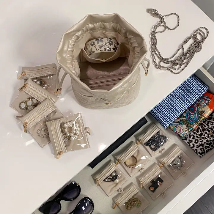 PN/ The Ultra Jewelry Case/ Pearl Quilted