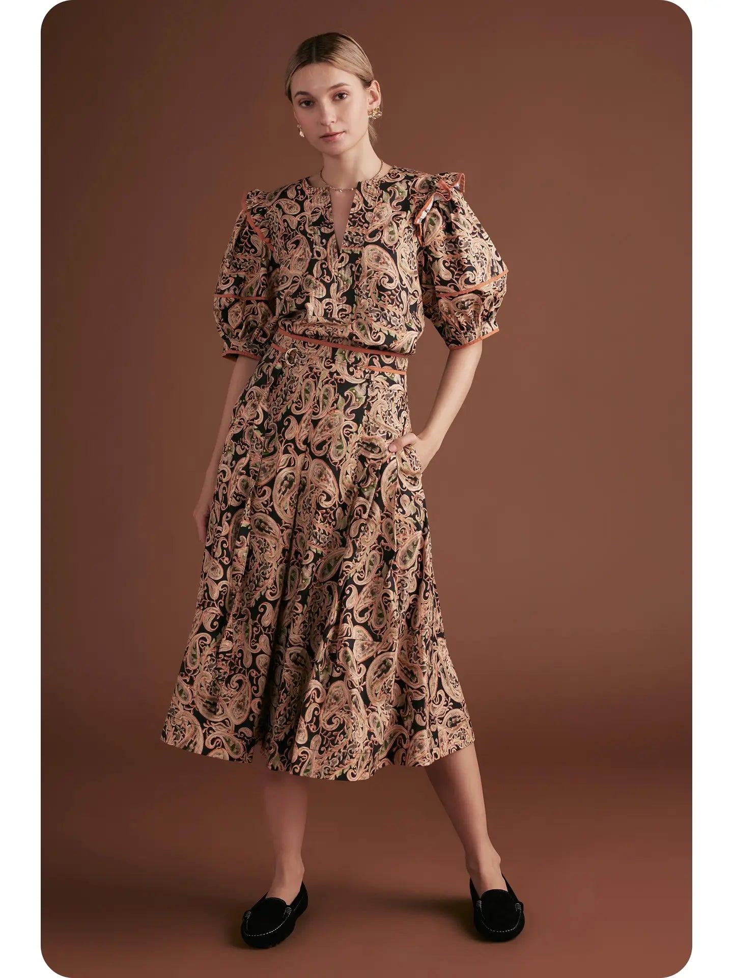 The Posh Pleated Skirt