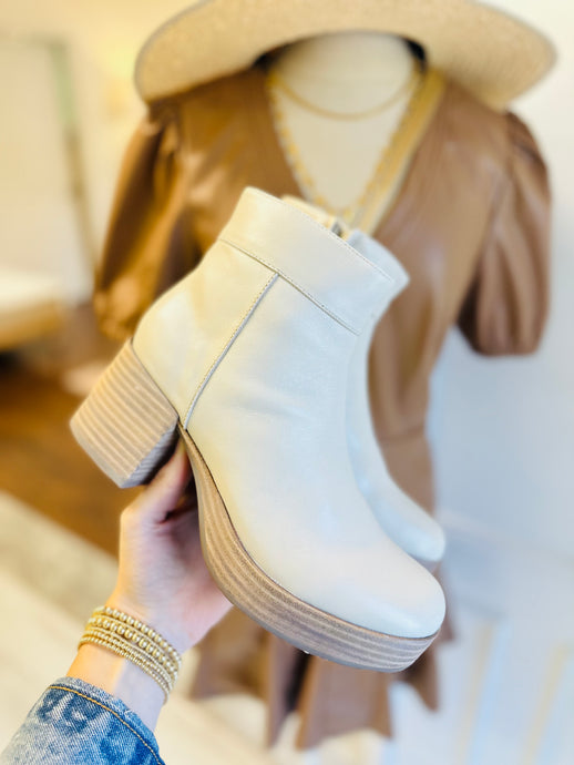 Chocolat Blu/ Velma Boot