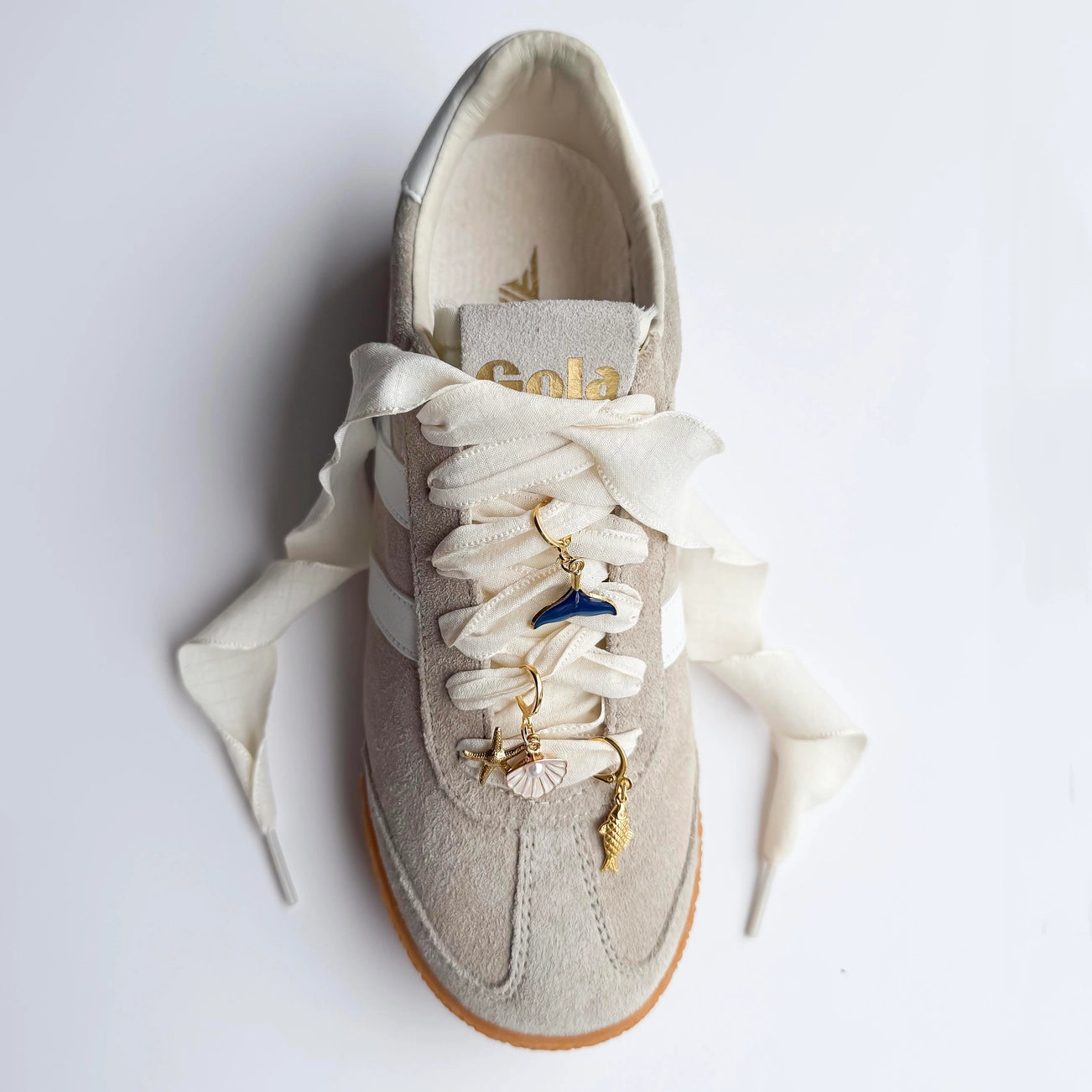 The Sneaker Charm & Lace Set/ Ivory