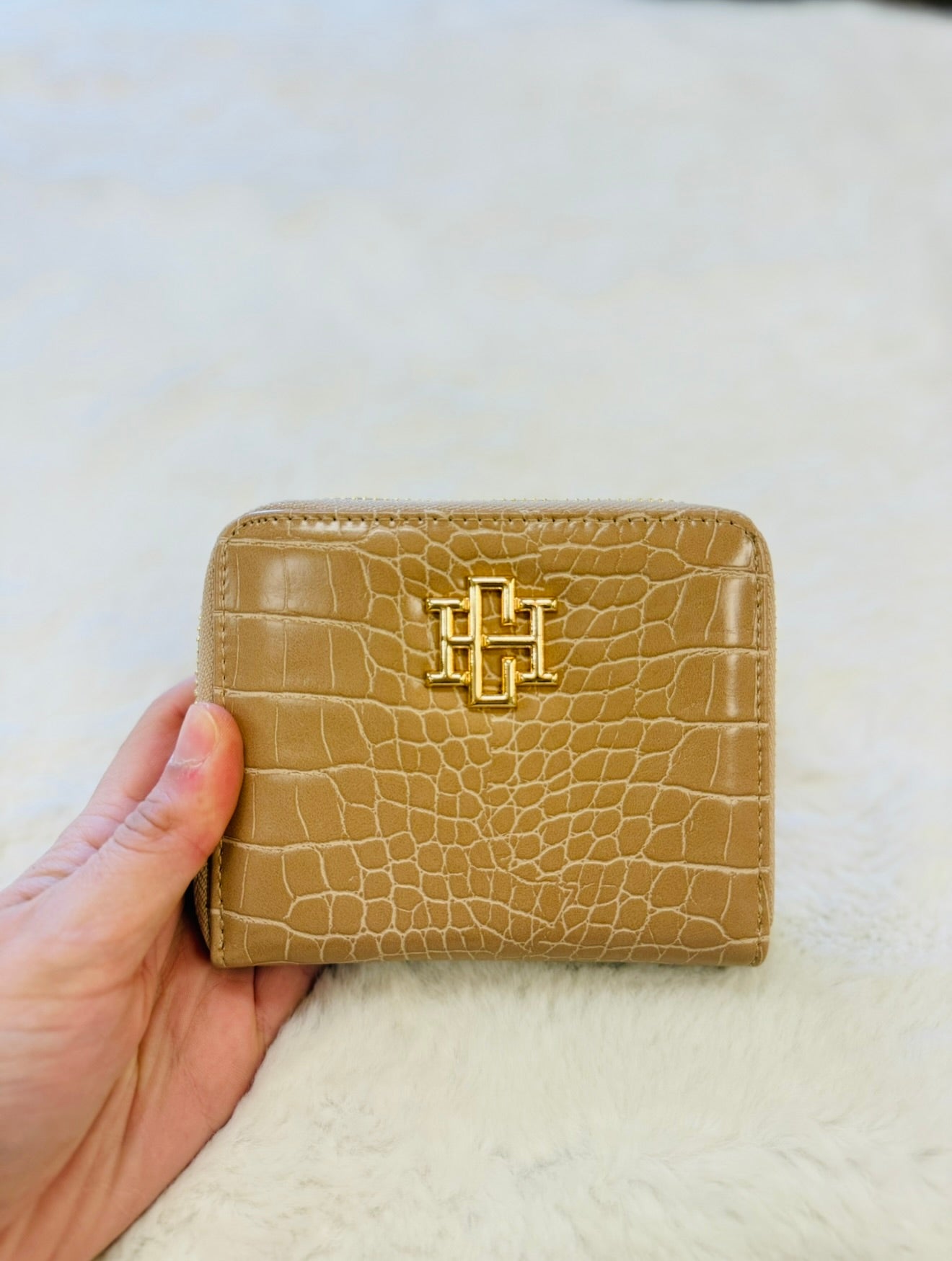 The Blakely Wallet/ Latte EC