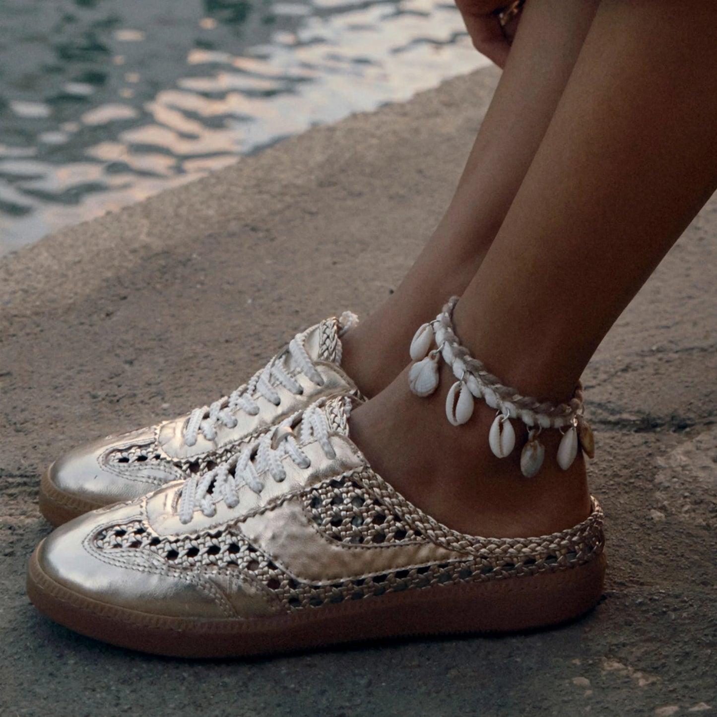 Dolce Vita/ The Notice Slide Woven