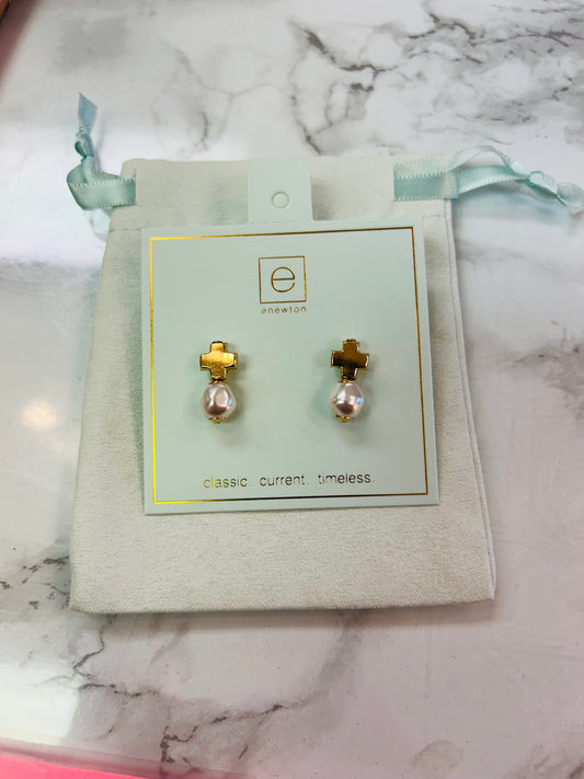 ENewton/ Signature Cross Gold Stud-Pearl
