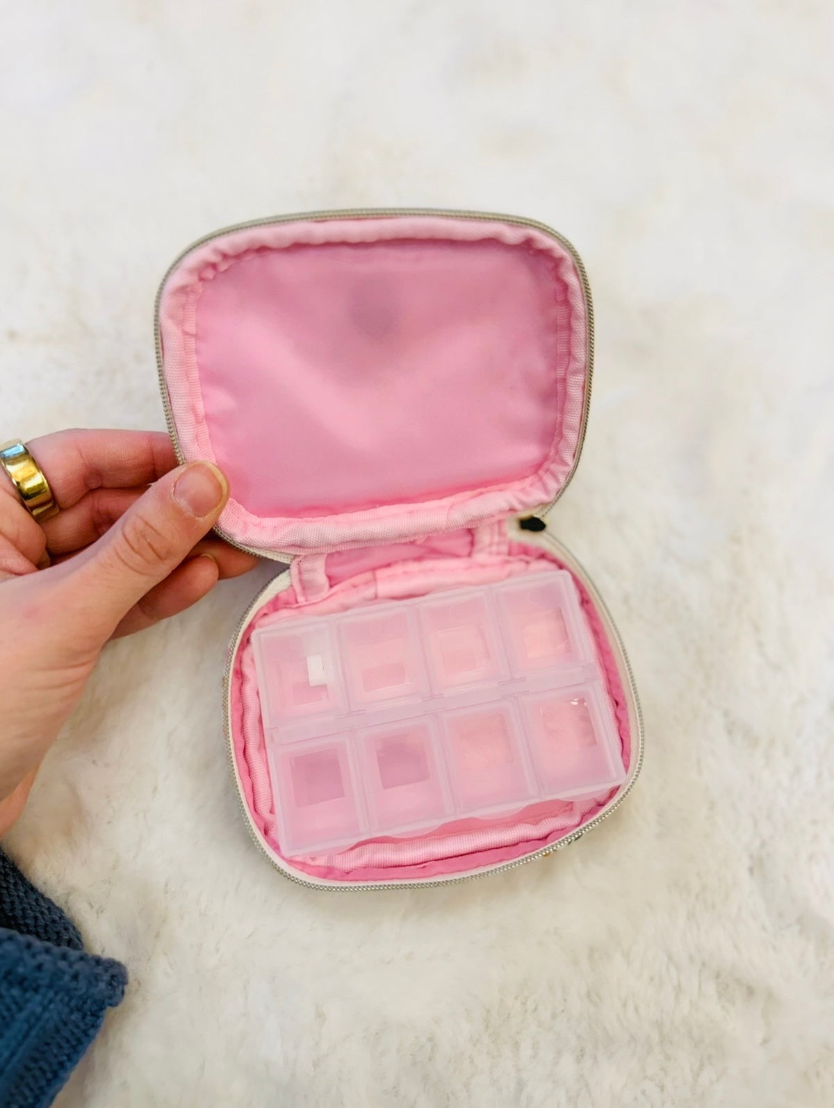 MS/ The Pill Organizer/ Petal Charm Pink