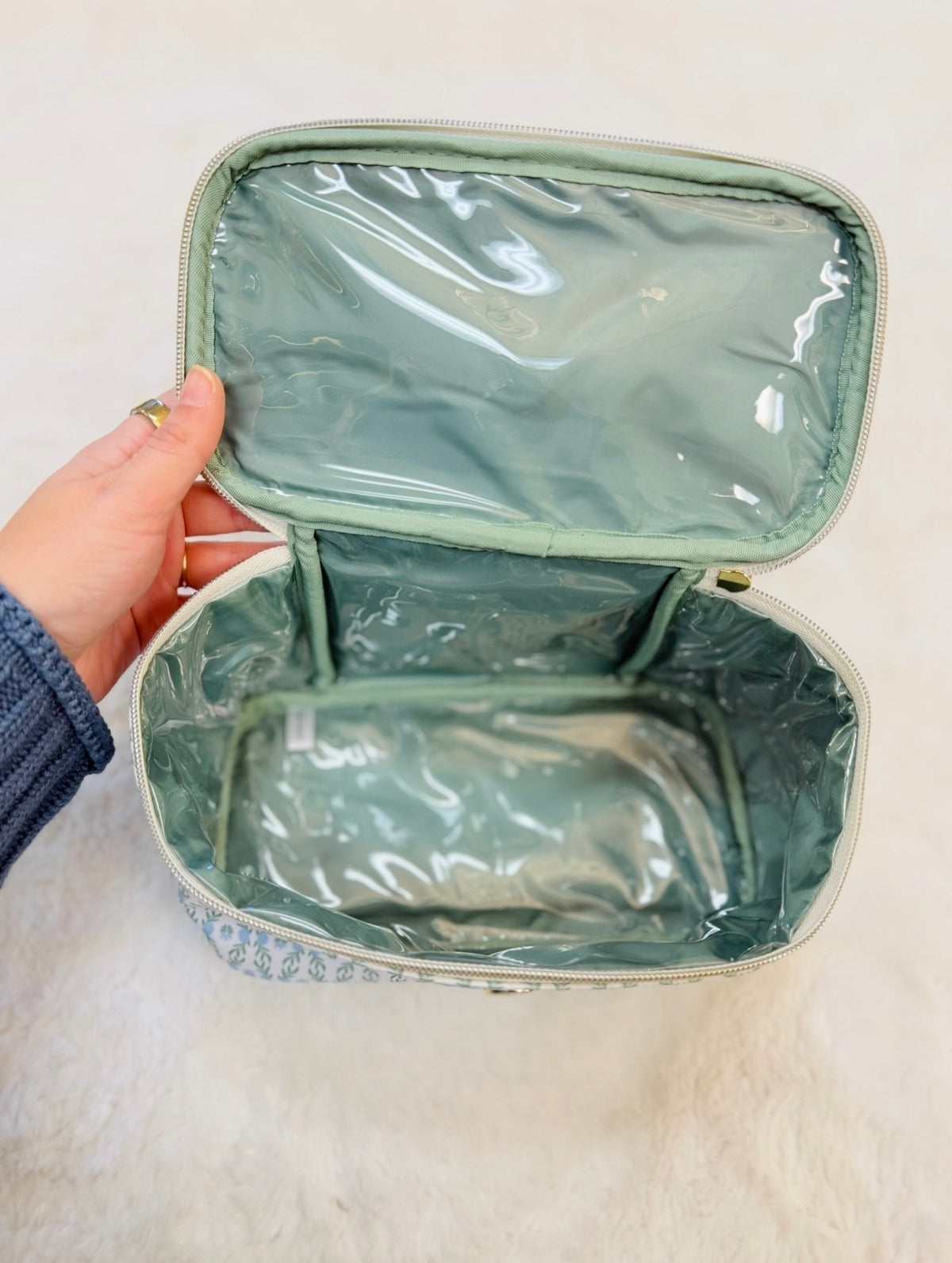MS/ The Kiss & Makeup Cosmetic Bag/ Bloomline