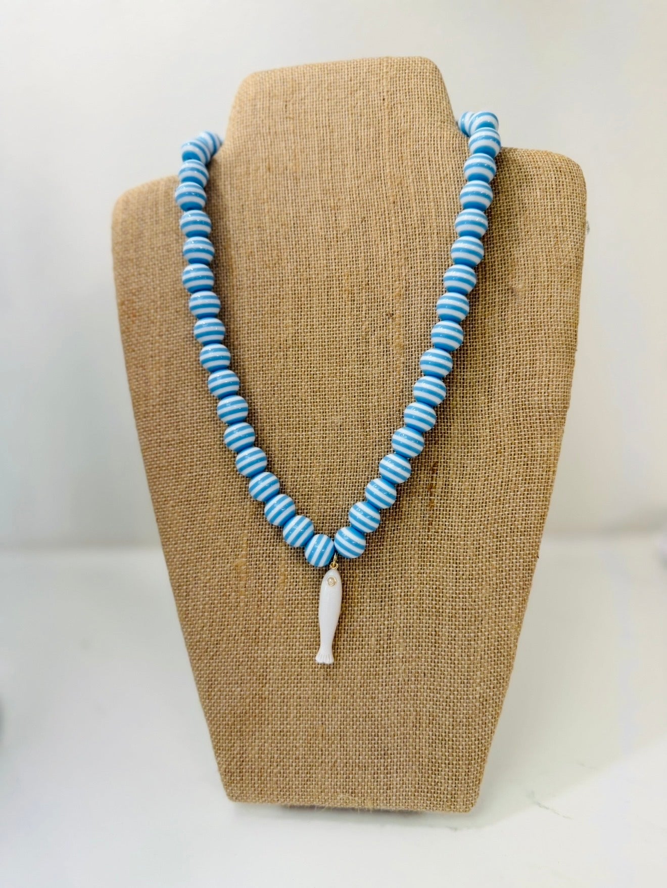 HD/ The Stannie Striped Fish Necklace/ Blue + White