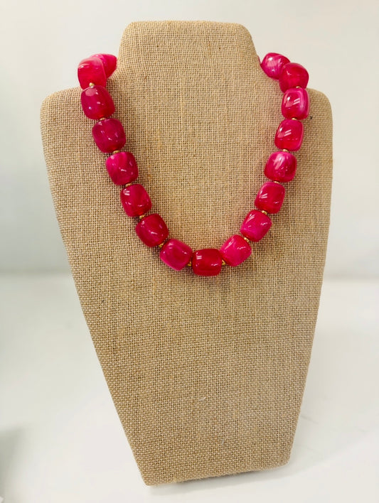 HD/ The Bonnie Beaded Necklace/ Raspberry