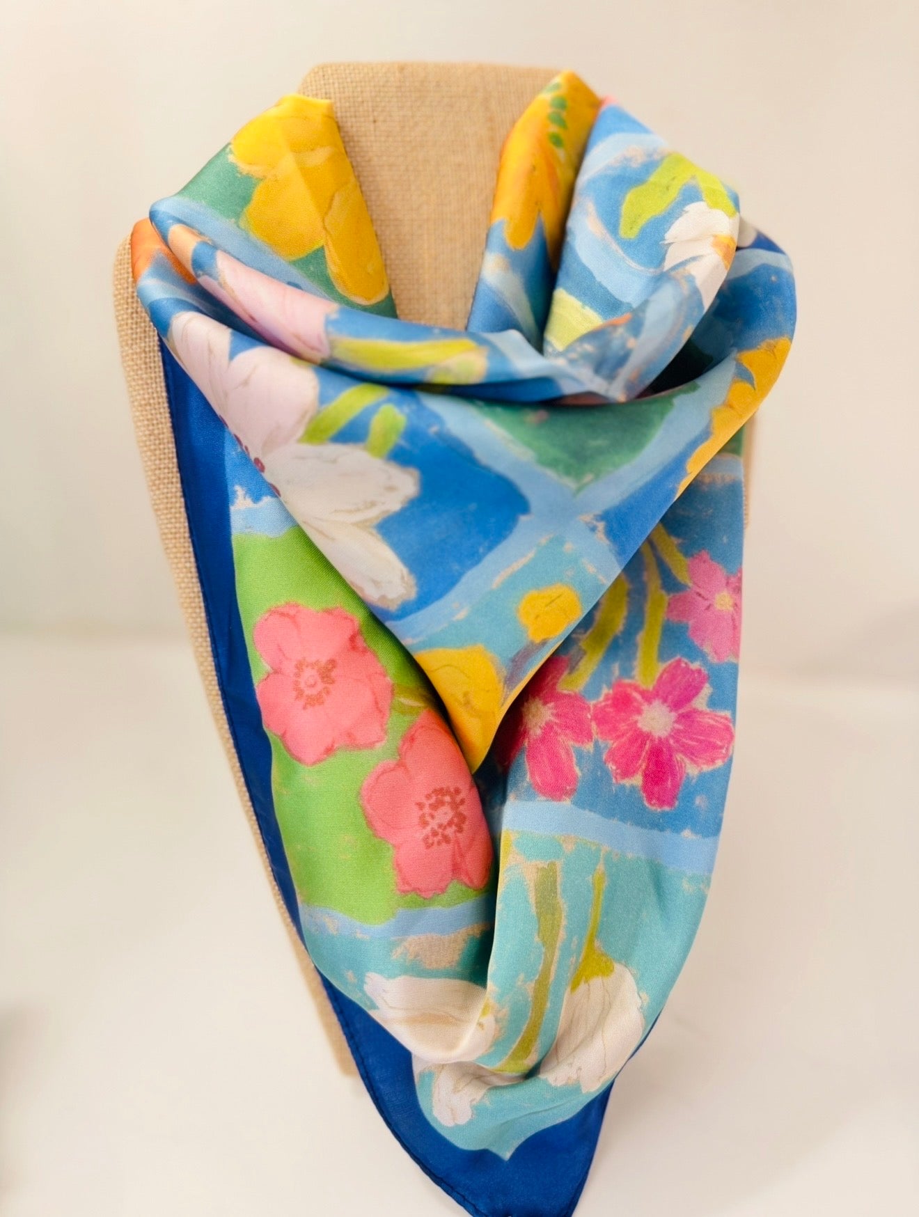 HD/ The Flower Postcard Scarf