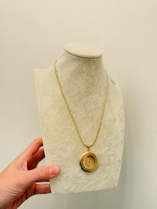 ENewton/ 17" Choker Classic Gold 2mm Bead-Cherish Large Gold Locket