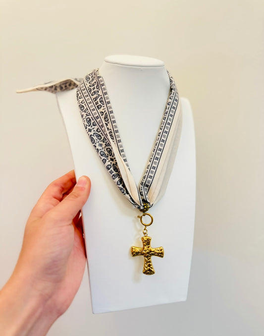 BPD/ Scarf I Necklace/ Cream + Black