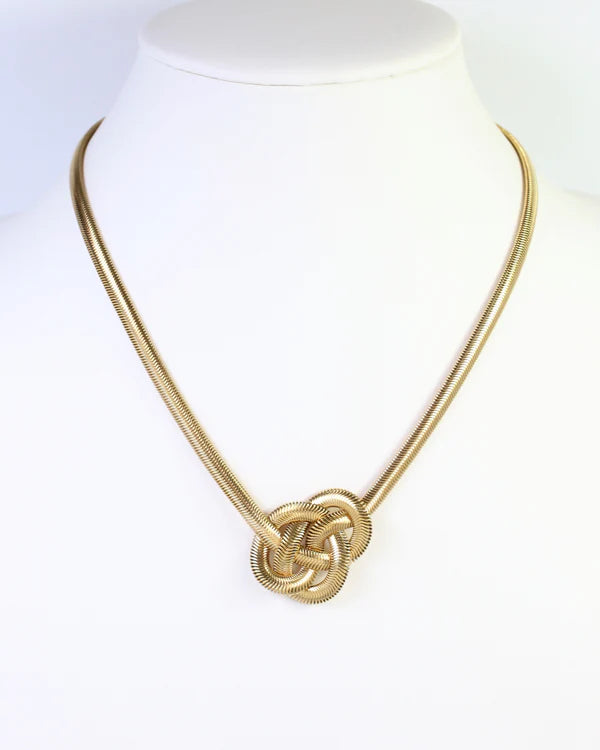 The Bataria Knotted Chain Necklace