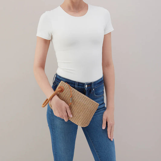 HOBO/ The Daisy Daze Large Wristlet/ Woven Straw