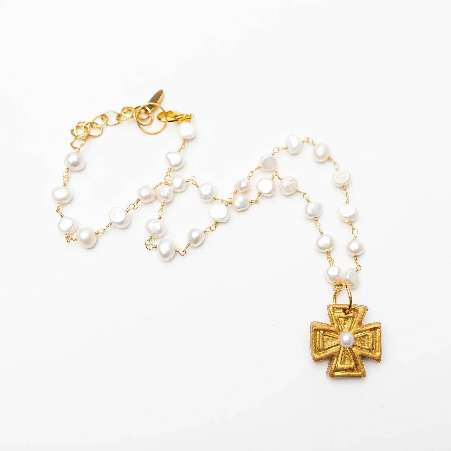 Hidden Truth Jewelry/ Freshwater Pearl Chain with Anna Pearl Cross