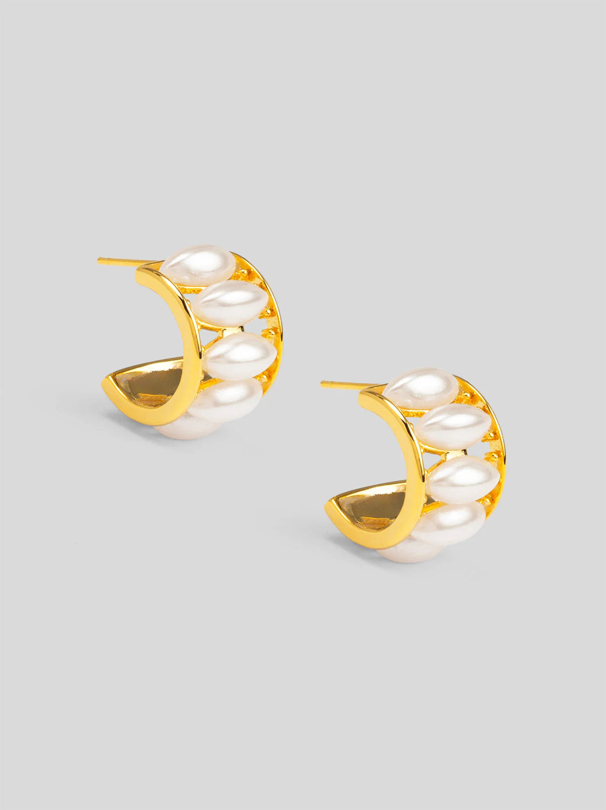 The Sculpted Pearl Cuff Earring