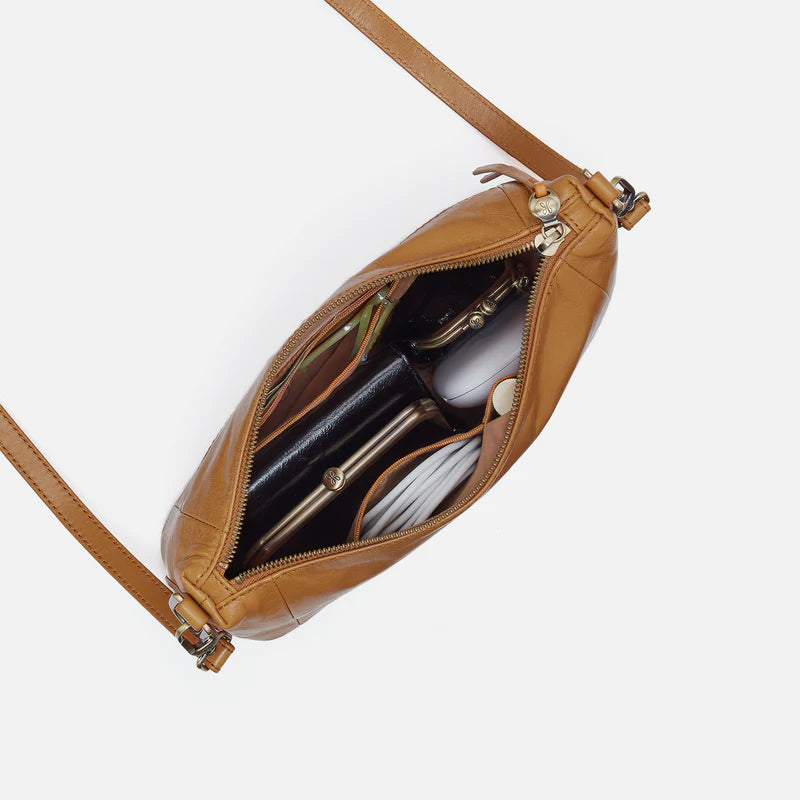 HOBO/ The Darcy Carry-All Crossbody/ Natural